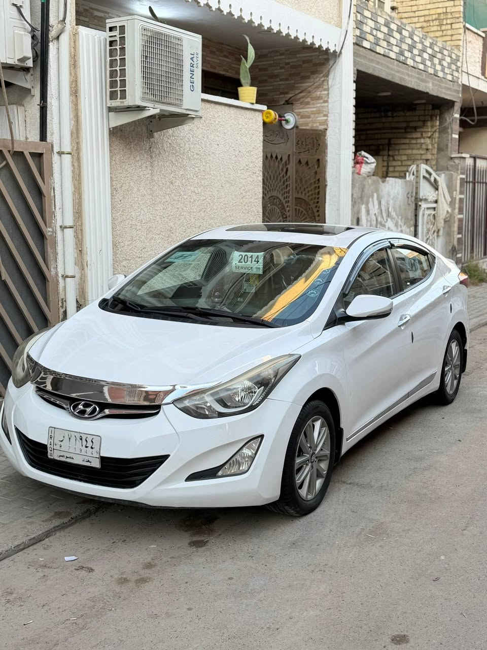 النترا وارد خليجي موديل ٢٠١٤ مكفوله من حادث ماعدا صبغ بل الهلال جاملغ أمامي فقط والباقي مكفول  مكينه ١٨٠٠ وكير وصدروتبريد كل مكفول السعر ١٢٠ بيهامجال الاتصال ***********عنوان الشعب
