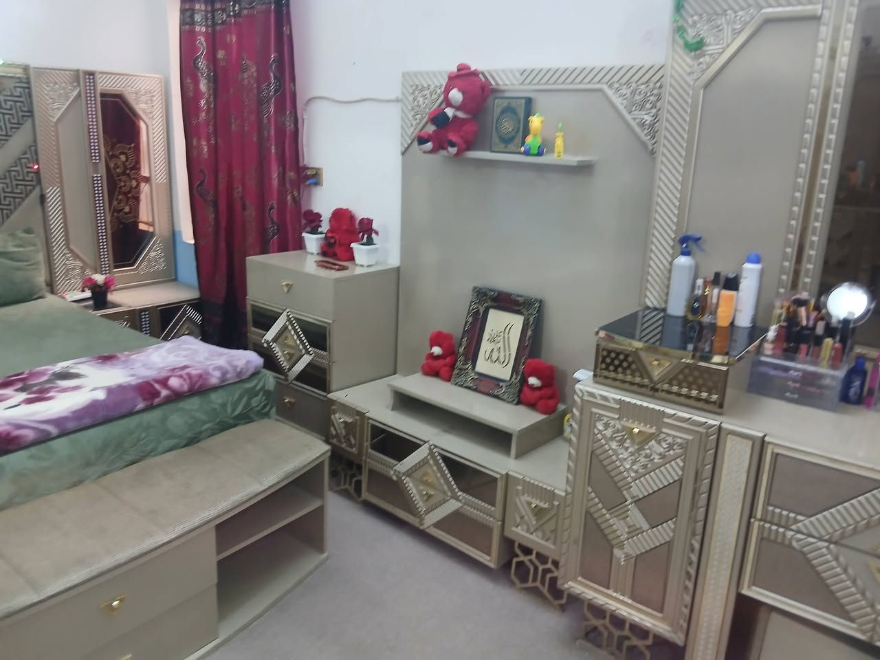 غرفه اللبيع سعر مليون قفل  غرفه جبيره وضخمه وجديده الله شهد ماخذهه مليونين وربع رقمي بي وتساب وتصال ***********
