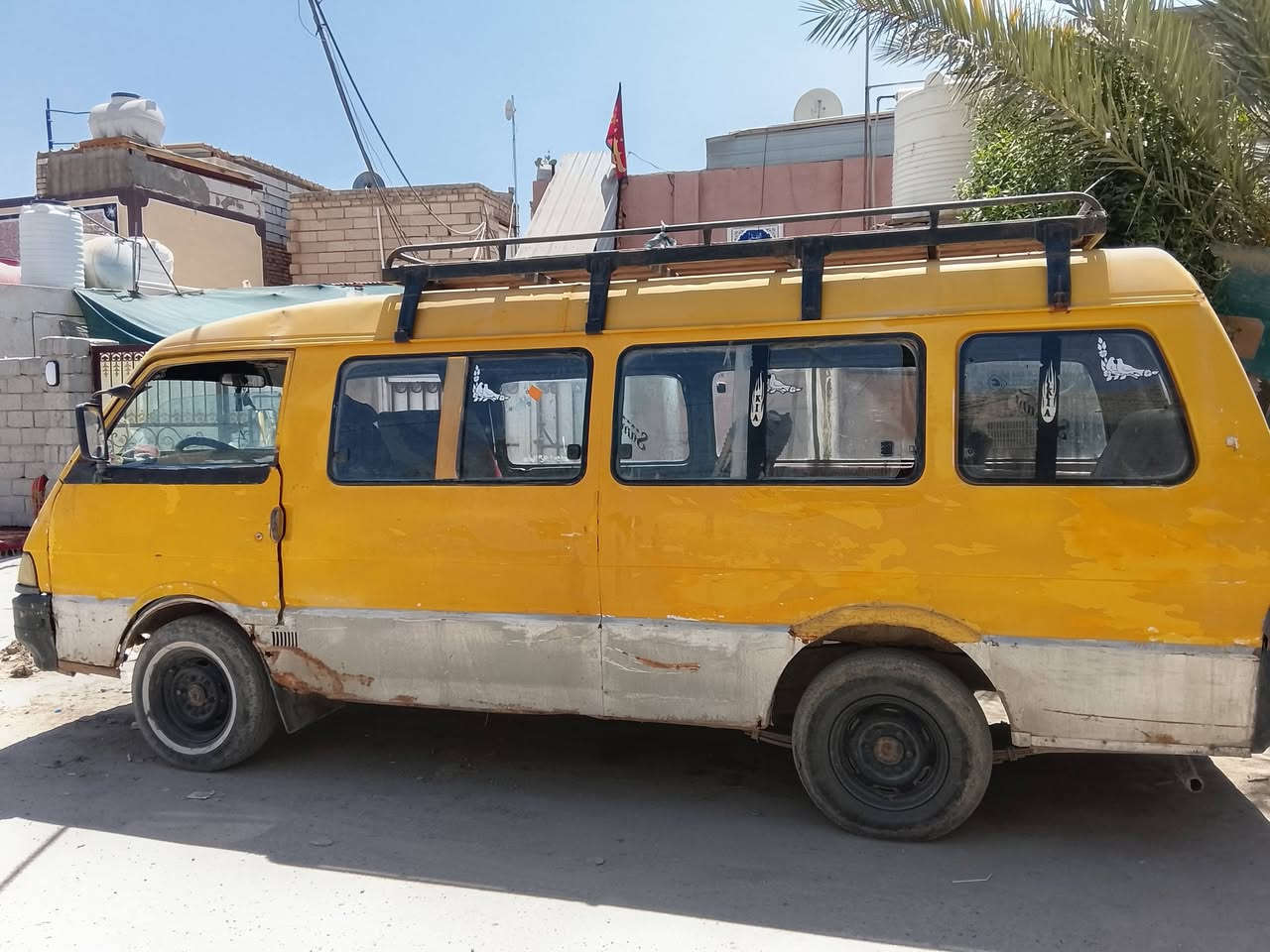 اسيا للبيع مكينه وكير لاتبخبر ولا تنقص تايره انضاف حداديه وصط رقم احمر بغداد بدون راعي سعر/14 بيه مجال قليل المكان القاسم/***********
