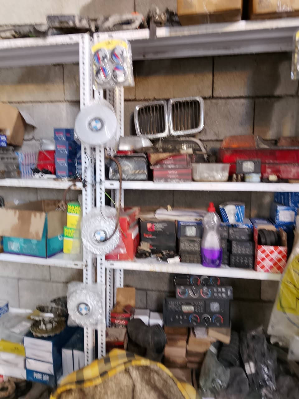 متوفر مواد BMW جميع الأحجام محلات أبو حيدر التميمي بصره الزبير شارع الشعيبه الجديد  قرب جسر سكة القطار


**إذا كنت صاحب هذا الإعلان وتريد حذفه لأي سبب، رجاءا أرسل رسالة إلى الدعم الفني**