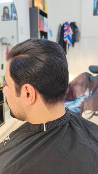عرض العيد.💇🏻‍♂️ حلاقه + تسريحه + تنضيف بشره بلجهاز + بخار  💆🏻‍♂️ كل ها...