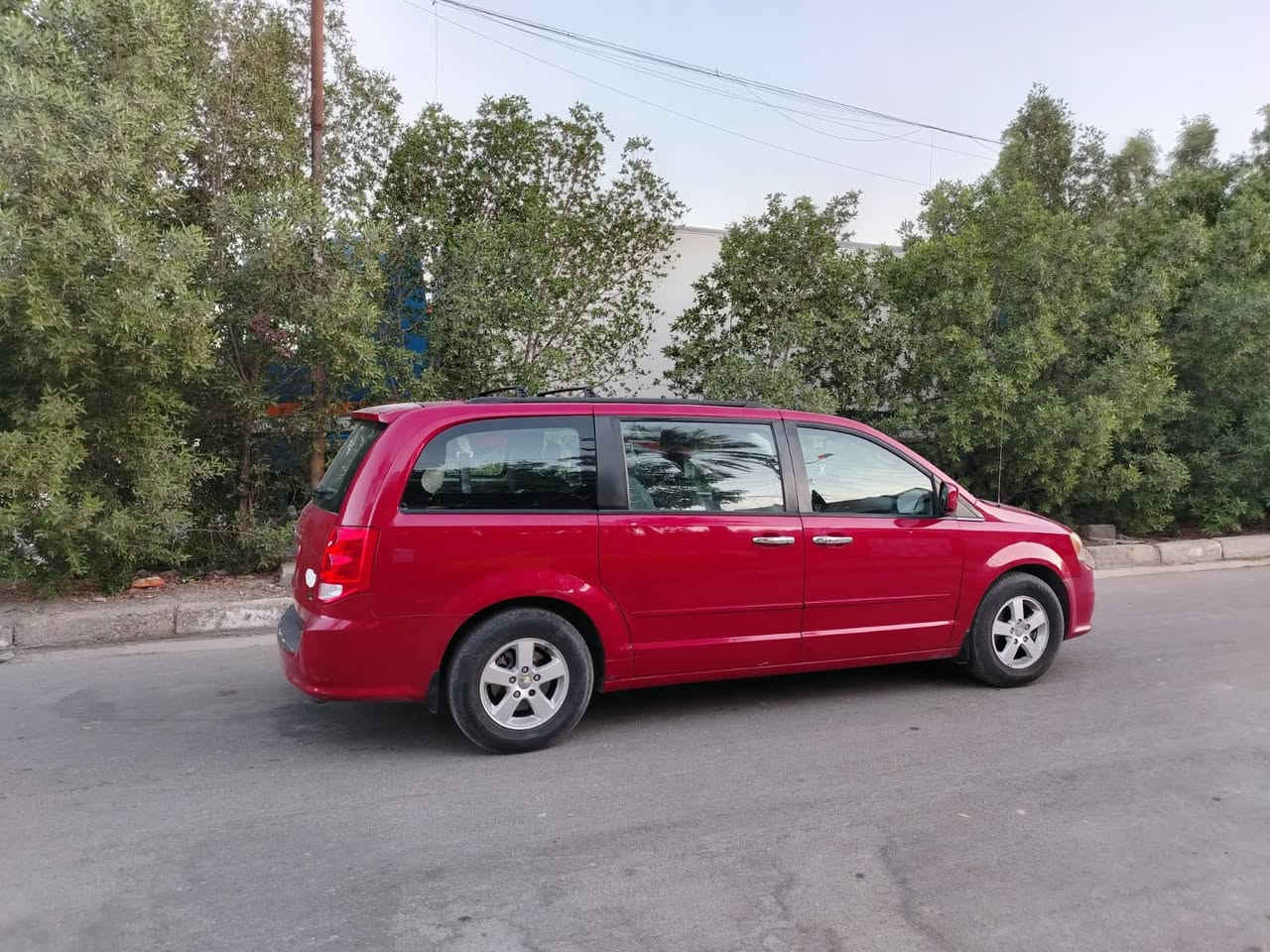 السلام عليكم

دوج كرفان مديل ١٣  

محرك ٣٦٠٠

بيبان كهرباء جنطه كهرباء

كشنات سياحي بلع

السعر١١٥ ورقه وبيه مجال 

مكان السياره بغداد حي اور

مكلف بل نشر

للاتصال على الرقم ***********
