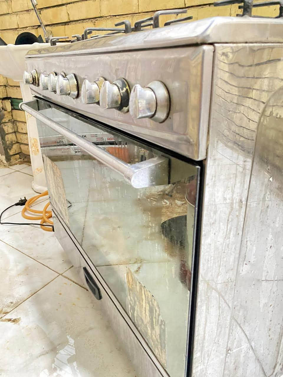 السلام عليكم
للبيع 
غلف مجمده 
طباخ
وبراد
