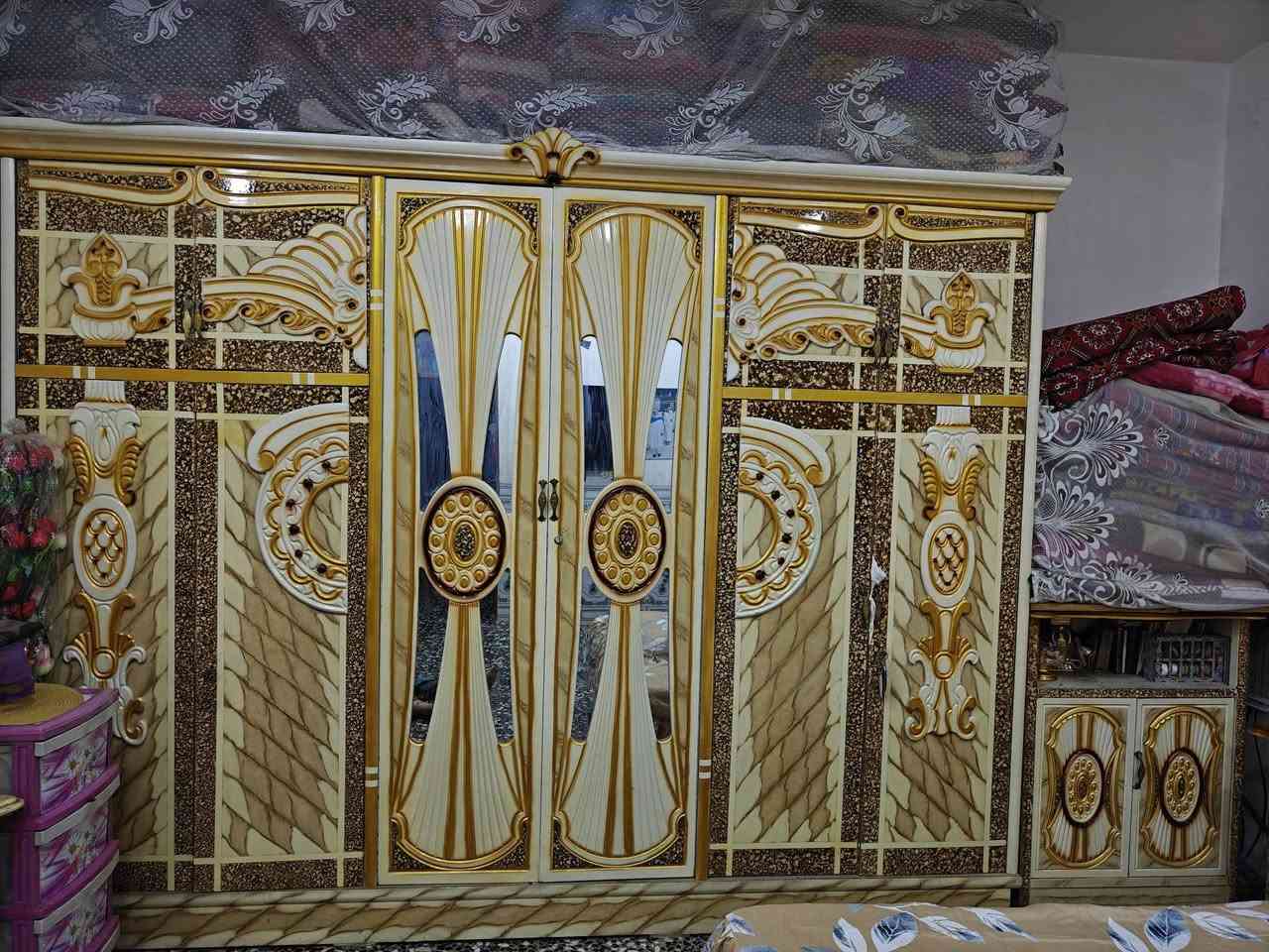 السلام عليكم غرفه للبيع مكان بغداد حي اور ذلك***********
