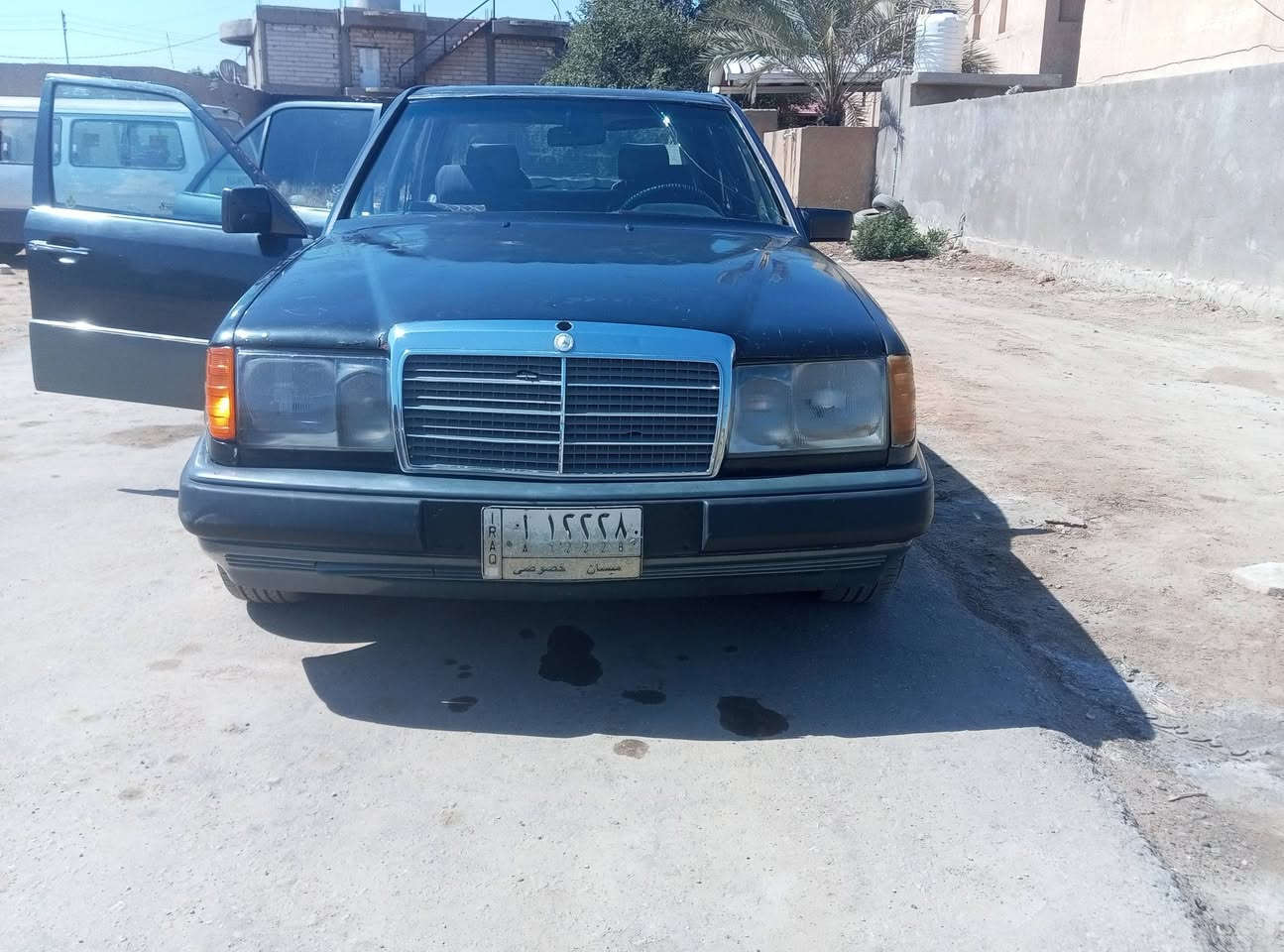 السلام عليكم مرسيدس دوج موديل 86 
ماكينه بطه اثنين ونص سياره جديده حداديه 
الشراي في خير ويتدلل الرقم 
***********
