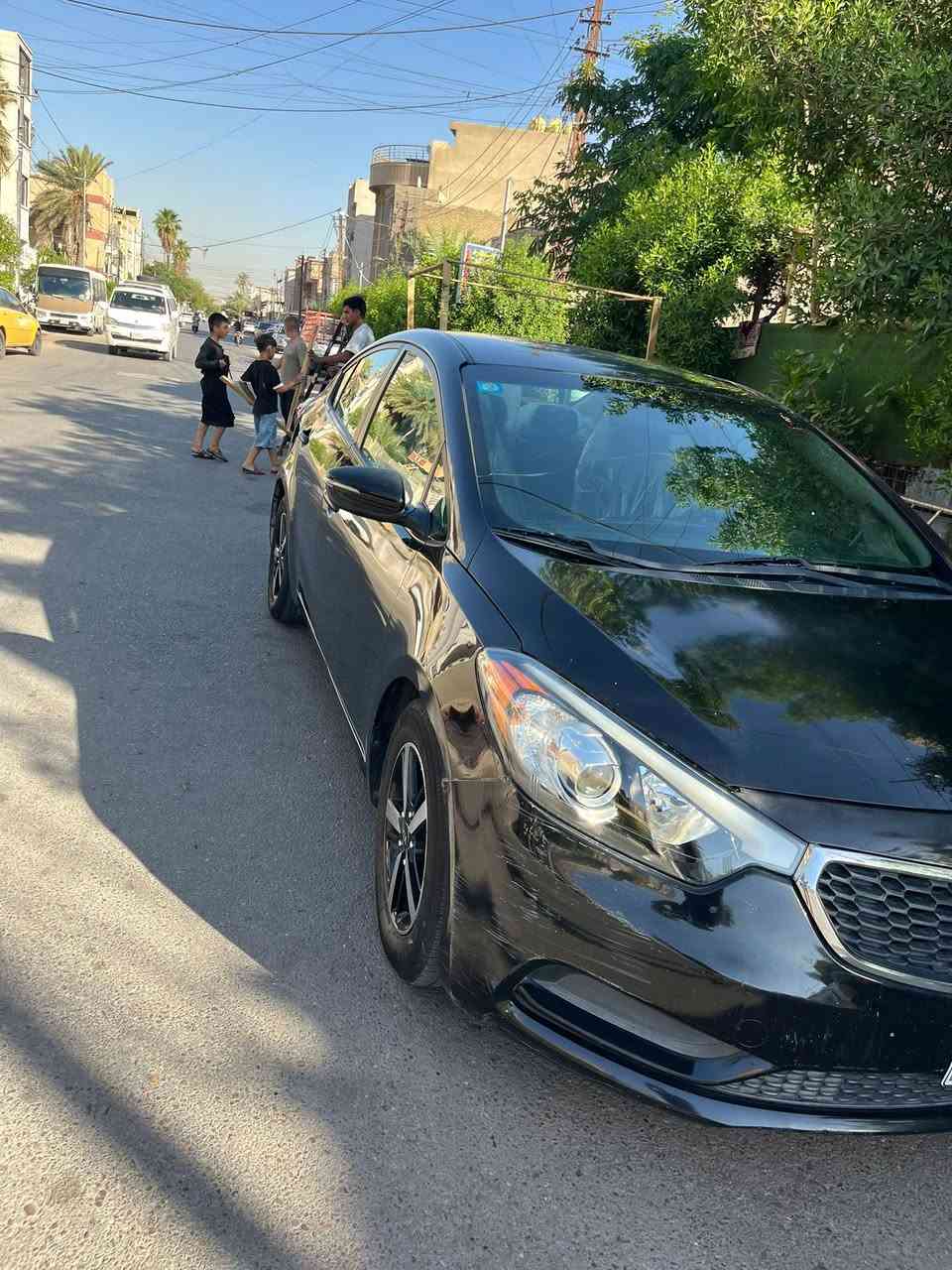 سلام عليكم فورتي 2015 ضربته بمريكا جملغ الوره مبدل والباب مبدل وحادث بل عراق باب السايق مبدل اصلي نفس الون سياره حداديه جديده ادامه كامله والسياره خير من الله مكينه 2000دوش كير مفتوح بس تنضيف تبريد ثلج خير من الله سياره ماشيه ٩٤ميل ***********
