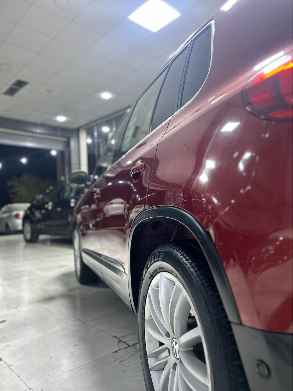 tiguan TSI 2016
تیگوان ٢٠١٦
کوشن جلدی ساردو گەرم 
شاشەو کامێرایە 
سوکان ڤۆلیۆمە
فوول مواسەفاتی پانۆراما
سیارەکە زۆر جوانە 
رسمی سۆنەرەکەم داناوە 
مەکینە ٢٠ مەرغوبە
سەیارەکە زۆر تازە ماوەتەوە ١٩٤ هەزار کیلۆمەتر رۆشتووە
گێرو مەکینەی نەکراوەتەوە بە شەرت
سەنەوی هەتا ٢٠٢٧
نرخی 83 وەرەقە و  مەعامەلە
ناونیشان: هەولێر
***********
*********** أربيل, العراق
