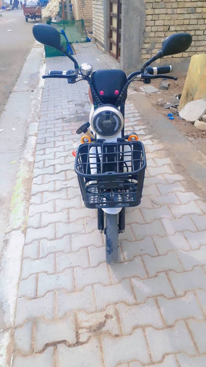 سلام عليكم دراجة شحن اخت الجديدة حجم 14 البطاريات كلشي ما بيهن بس يرادواير و سيم بريك كدام كهربائيات كلهة شغالةسعر 200 الف المكان الحسينية الراشدية ***********
