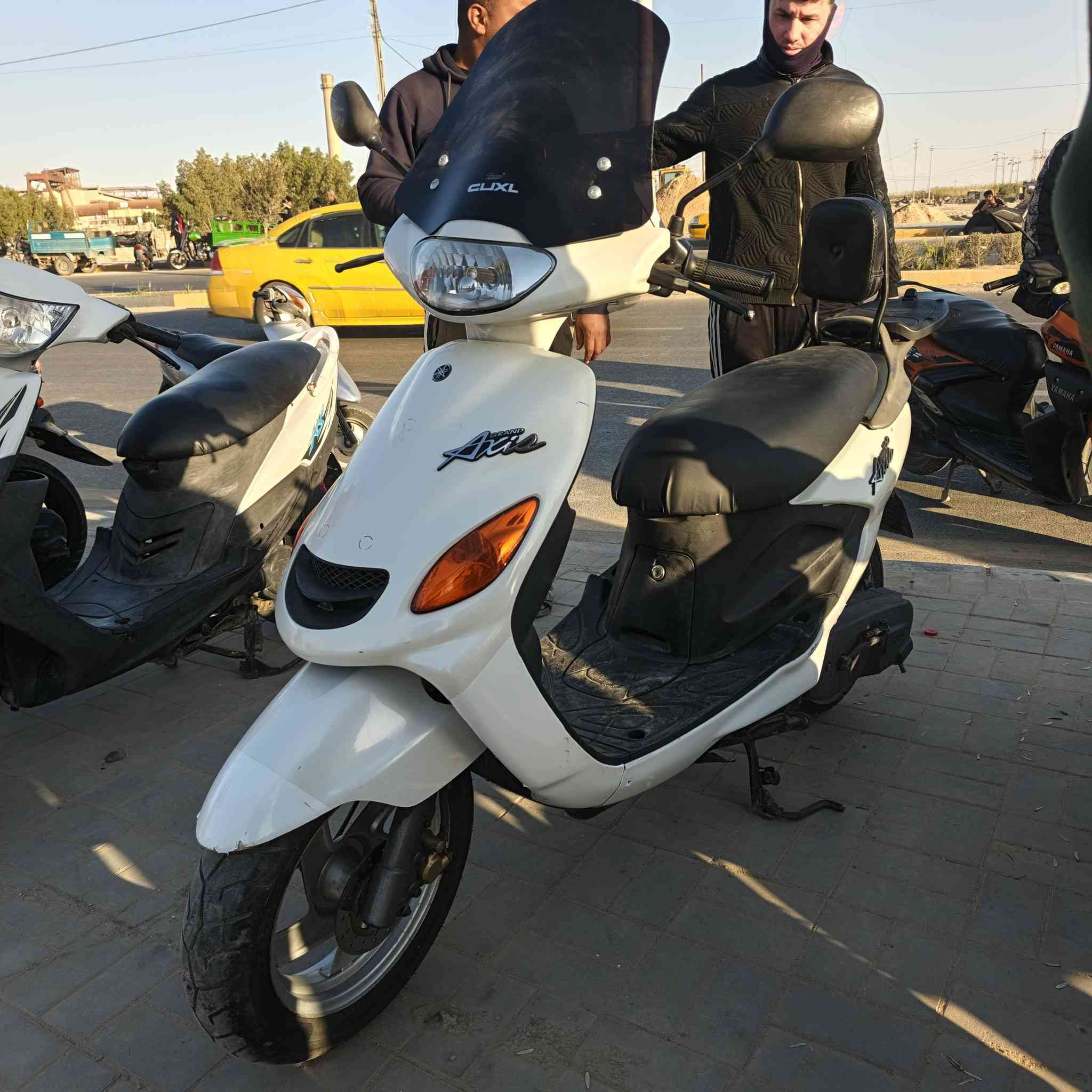 دولفين جديده لون ابيض للبيع مو شراي ليتعبني رقمي  
‏‪***********‬‏
