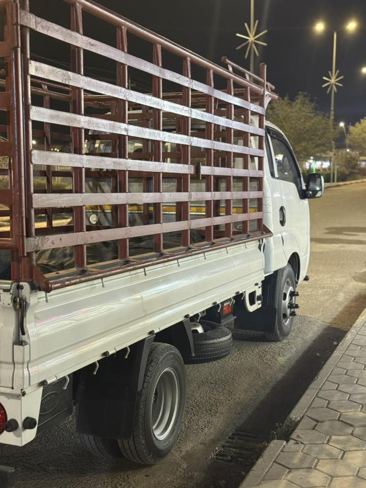 السلام عليكم كيا فحل 2019 مكفول كفالة عامه مكينه كير اكسل صبغ ضربه كامله تانكي 100 ويل محور تخم تاير جديد محجر بوري الثگيل درجه أولى جديده وجاهزه للشغل بسمي سنويه وارقام انگليزي بغداد تحويل ثاني يوم ***********. / ***********
