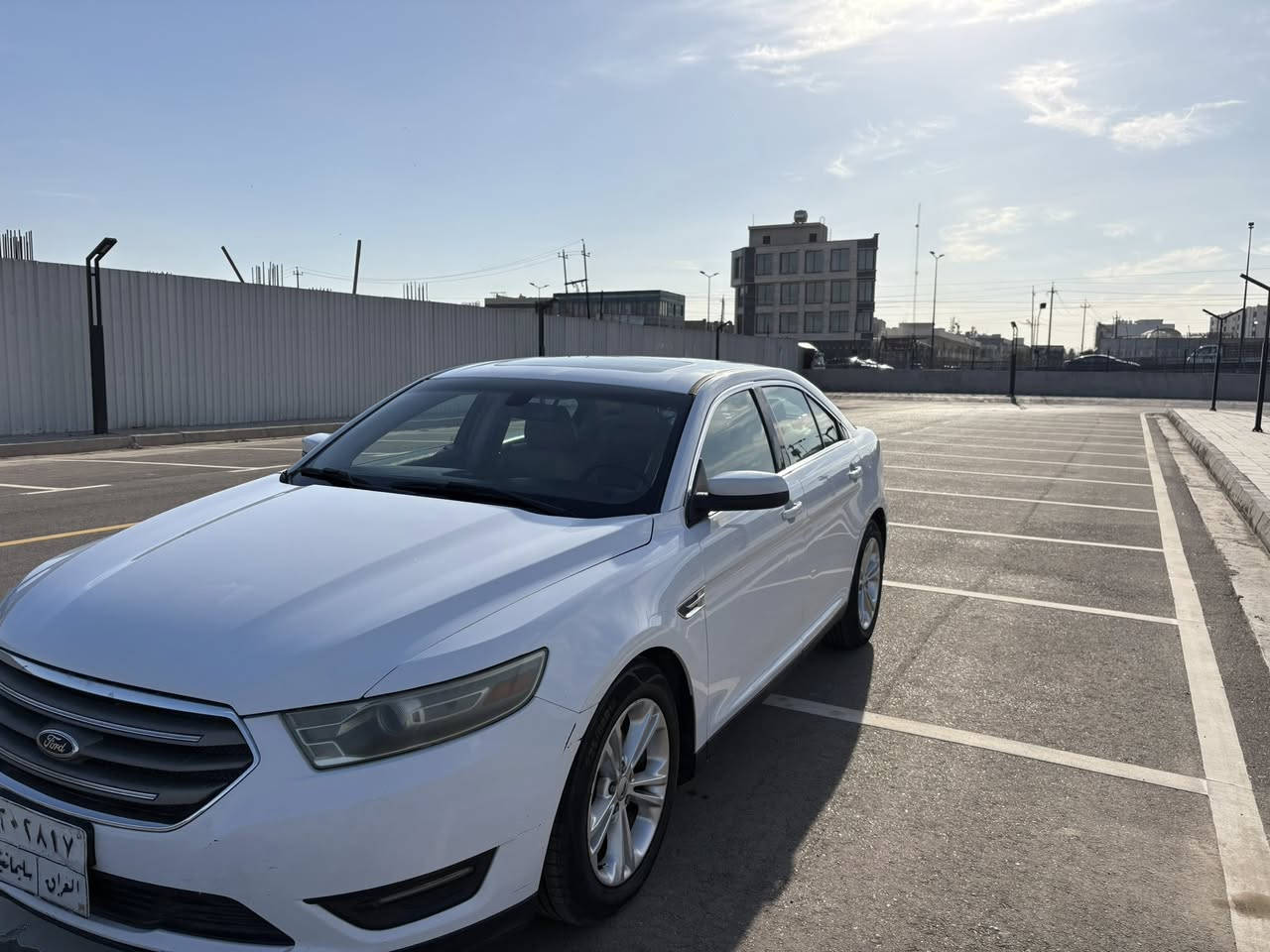 السلام عليكم 
فورد تورس خليجي sel شركة نيڤا على ايدي موديل ٢٠١٤ 
استلام شركة 
سلايد 
كاميرات خلفية 
ويل ١٨ 
حساسات خلفية
تحكم جهتين 
شاشة جبيرة 
وباقي المواصفات معروفة 
ماشية ١٧١ الف كيلو 
بيه بارد بالجاملق الامامي عكس السايق السكن تقريباً شبر وبارد جاملق الخلقي بالهلال 
السعر ١٤٠$ 
بس بيع بدون مرواس


**إذا كنت صاحب هذا الإعلان وتريد حذفه لأي سبب، رجاءا أرسل رسالة إلى الدعم الفني**