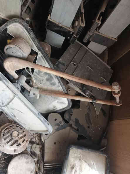 غراض مان بوز ٨٢ اصلي مستعمل نضيف عنوان بغداد جرف نداف محل قيصر تصال ***********
