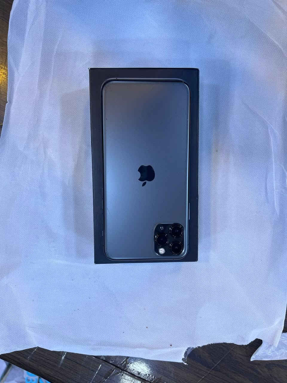 اسلام عليكم آيفون 11 برو ماكس لون فيلي نضيف حيلل نضافه 95 ل 100 ذكره 256 بطاريه 93 الجهاز شرط مامفتوح فقط بطاريه مصعد فقط كلو شغال فيس ايدي شغال مابي اي خلل تك سيم عراضي كامله ويا كرتون و 5 كفرات لل بيع السعر 390 وبي مجال مكان موصل حي الوليد ***********
