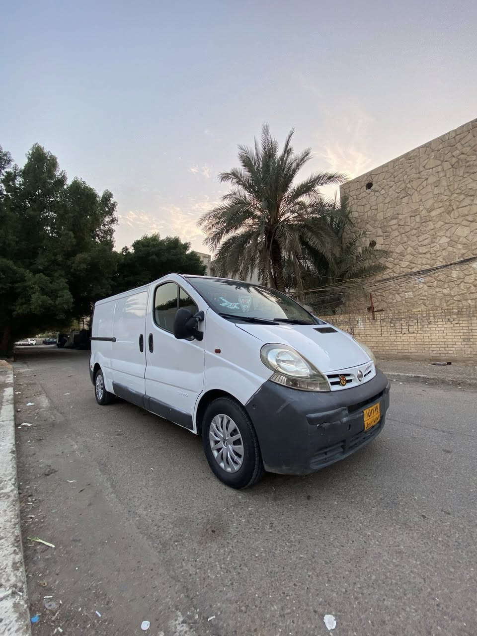 نيسان بريماستار براد موديل 2004
رقم اربيل معفي من الضرائب شرط التحويل 
قطعتين صبغ بدون دواخل اي معجون 
سياره جاهزه من كلشي  محرك و كير جاهزات 
محرك تيوتا 2400 
منظومه تبريد البراد شغاله 
كهربائيات كلها شغاله 
سياره جاهزه
مكان السياره بغداد 
***********
*********** 
السعر 68 وبي مجال
