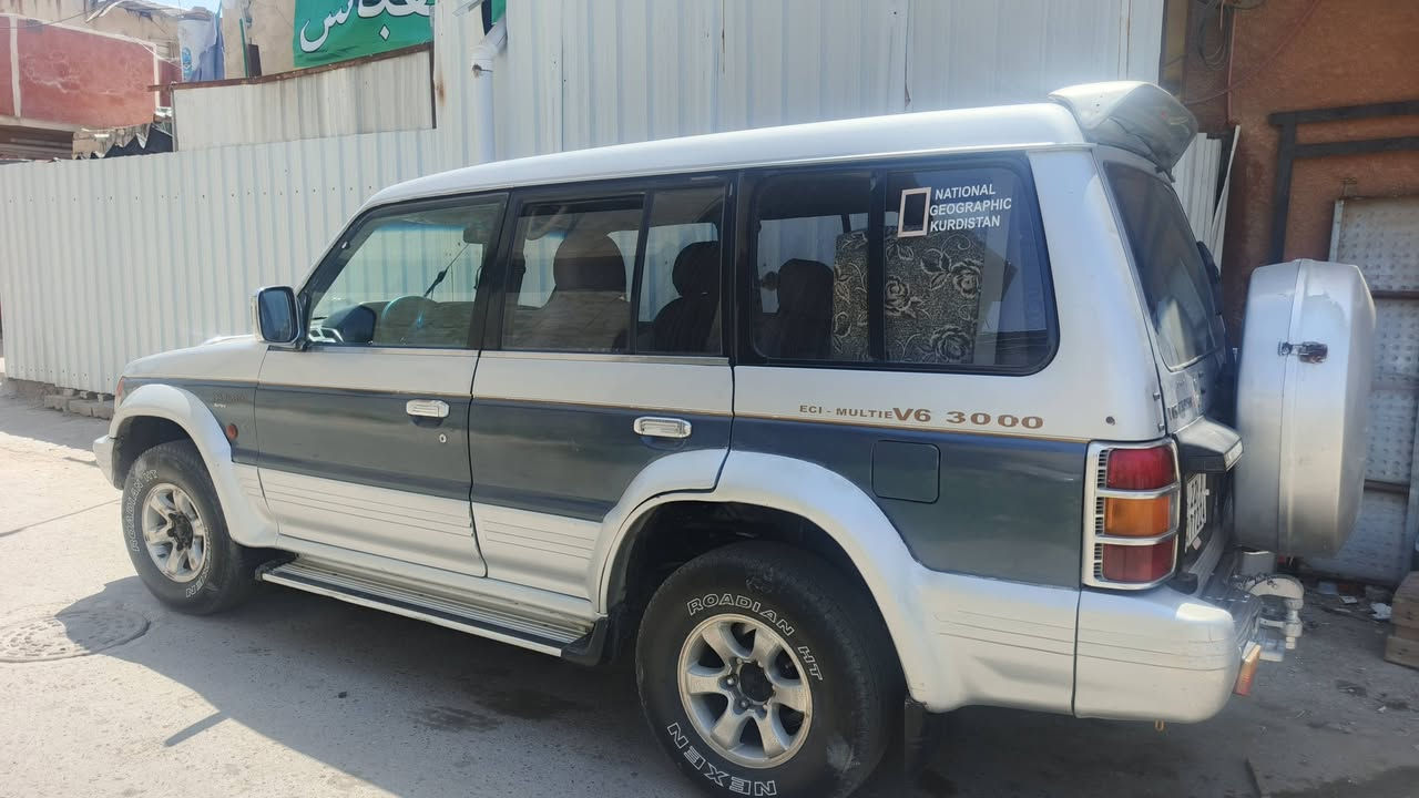 سلام عليكم باجيرو 93
رقم اربيل انكليزي تحويل او وكاله

محرك في في تي ابو البطل المرغوب

كير محرك صدر تخم تاير

تبريد شغال سياره نضيفه جدا

7 راكب كهربائيات كلها شغاله داخل وخارج 

مكان بغداد السعر 55 مال بيع رقم الهاتف 

***********

***********@
