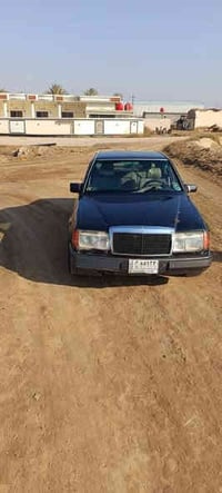 سياره للبيع مرسيدس موديل 87 سعر 40 وبيها مجال الاستفسار الهاتف07724379...