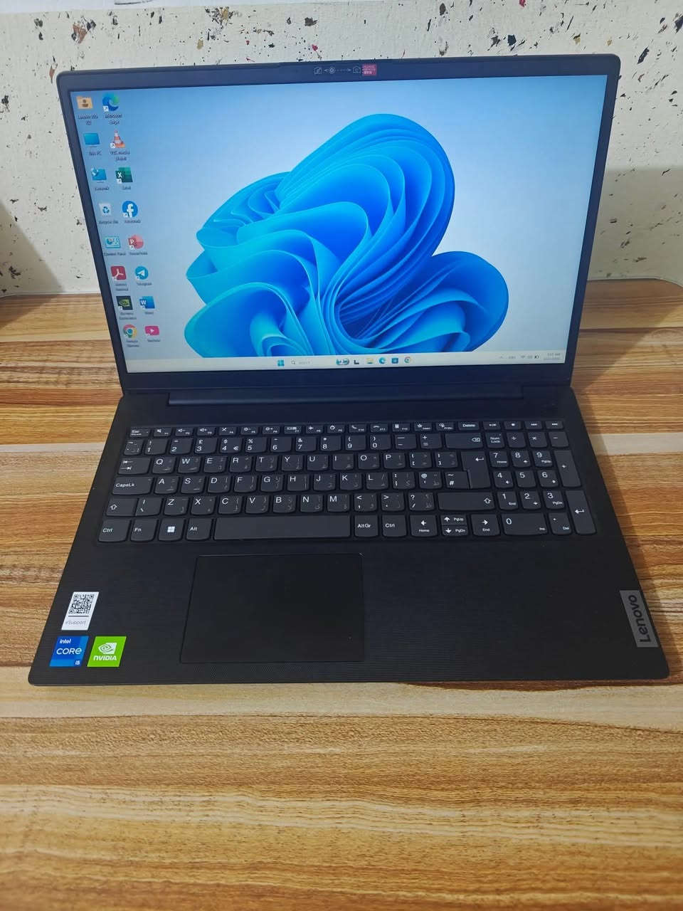 🔥 عرض خاص من ياسر للحاسبات
  آخر قطعة متوفرة  شرق اوسط 

💻 Lenovo V15 G2 – الجيل الحادي عشر

🎮 يحتوي على كرت شاشة خارجي 

💰 السعر: 542 الف عراقي بعد الخصم✅
💰السعر: 570 الف عراقي قبل الخصم ❌

🔥 خصم 5% على جميع الأجهزة 
✨ مستخدم نظيف جداً بحالة ممتازة

⏳ ينتهي العرض بتاريخ 2026/7/18
بعد انتهاء العرض يرجع السعر الاصلي

📌 المواصفات:

🔹 الموديل: Lenovo V15 G2 الجيل 11

🔹 المعالج: Intel Core i5-1135G7 11th Gen

🔹 الرام: RAM 8GB DDR4

🔹 التخزين: SSD M.2 256GB

🔹 كرت الشاشة الخارجي: NVIDIA MX350 2GB

🔹 الشاشة: 15.6 إنج FHD

🔹 نظام التشغيل: Windows 11 Pro

✨ المميزات:

✔️ كرت شاشة خارجي منفصل

✔️ أداء ممتاز للدراسة والعمل اليومي

✔️ تشغيل برامج الأوفيس والمحاسبة بسلاسة

✔️ مناسب للتصميم الخفيف والفوتوشوب

✔️ شاشة FHD واضحة ومريحة

✔️ تصميم أنيق وخفيف الوزن

🔌 منافذ الجهاز:

🔹 USB Type-C

🔹 2 × USB 3.2

🔹 USB 2.0

🔹 HDMI

🔹 منفذ شبكة LAN (RJ-45)

🔹 منفذ سماعة وميكروفون 3.5mm

🔹 منفذ الشاحن الأصلي

🎯 مناسب لـ:

✔️ الدراسة والطلاب

✔️ Microsoft Office

✔️ برامج المحاسبة

✔️ التصفح والعمل المكتبي

✔️ Photoshop

✔️ الاجتماعات الأونلاين

✔️ مشاهدة الأفلام والمحتوى بدقة عالية

🎁 الملحقات:

✔️ شاحن أصلي

✔️ حقيبة لابتوب

🛡️ ضمان 7 أيام استبدال في حالة وجود أي خلل

🚚 يوجد توصيل لكل العراق

📱 واتساب: ***********

📞 اتصال: ***********
