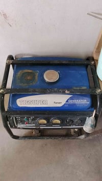 يوجد مولد بانزين للبيع شغال جاهز لسعو جديد السعر المطلوب 110 .......07...