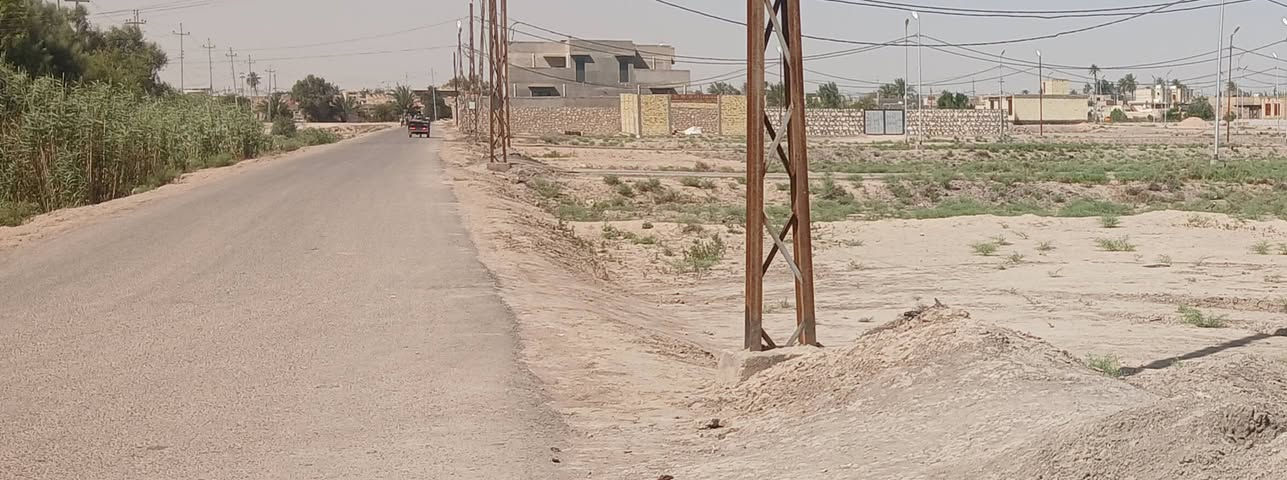 على بركه الله 
للبيع قطعه247م مجمع اليقين الجديد  خلف بيت محمد عبد خضير الجديد كامله الخدمات ماي كهرباء شوارع مدرسه قريبه منه 
مدفونه ومحدوله 
جاهزه للبناء   
 ركن ع شارعين  
 ع  بزل يعني ماراح تتعب بالمجاري موقعهاكلششش حلووومرتب 
محوله بأسمي امداور ثاني يوم
ترهم اقصاد حسب الاتفاق 
***********
***********

