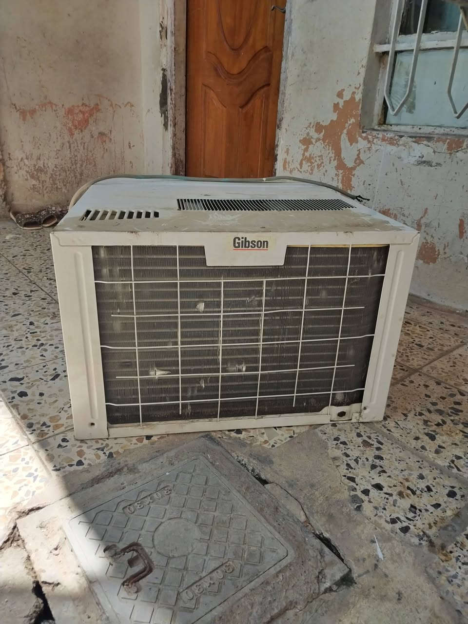 مكيف نظيف للبيع السعر 180 بعقوبه التحرير الرقم ***********
