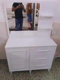 غرفه للبيع العنوان الشرطه الخامسه رقم الهاتف 07718057475