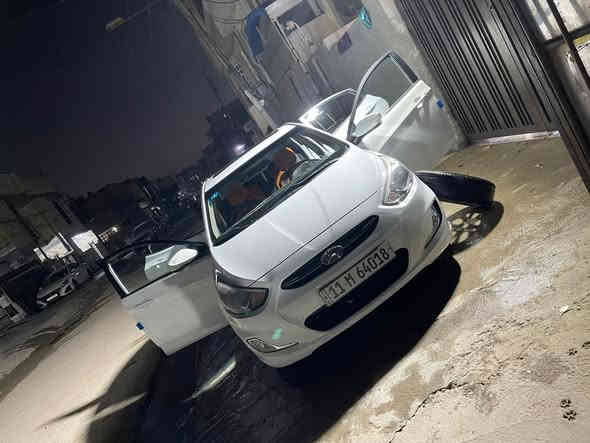 سلام عليكم سياره اكسنت موديل 2016محرك كير كهرباءيات صدر امامي خلفي جديده على  بلد حجم محرك 1600 ماشيه 97 سعر 125المكان  حي اور الرقم الهاتف***********
