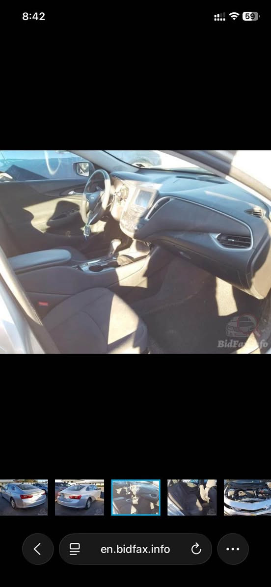 السلام عليكم 
بيع سريع وبالعافية ع الياخذها
ماليبو موديل ٢٠١٧ LT
صور الحادث بالمنشور 
مواصفاتها معروفة
خمس بصمات 
كامرة
كير المرغوب محرك تمام 
صدر امامي خلفي جديد
تبريد ثلاجة 
حاليا بيهة صبغ بنيد وجاملغ وبابتين اثر شخط 
رقم سليمانية الجديد شرط التحويل
مكان السيارة حي الاعلام يم شركة الببسي
السعر المطلوب ٩٠ ورقة وبيهة مجال 
الاتصال على الرقم *********** حيدر بغداد, العراق
