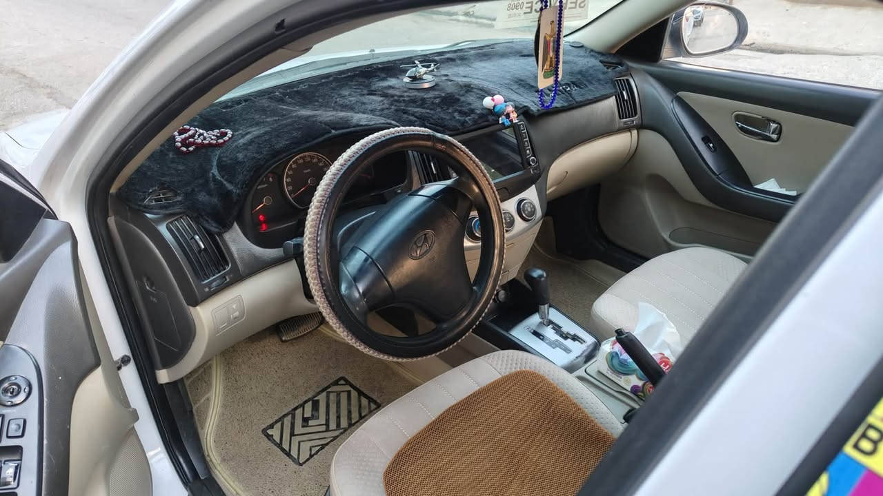 مقدس موديل 2011 كير محرك شرط
سنوية 2030 
رقم دولي 
كلين بدون صبغ 
بعدها بلادي 
*********** 
السعر 115 وبيها مجال قليل
