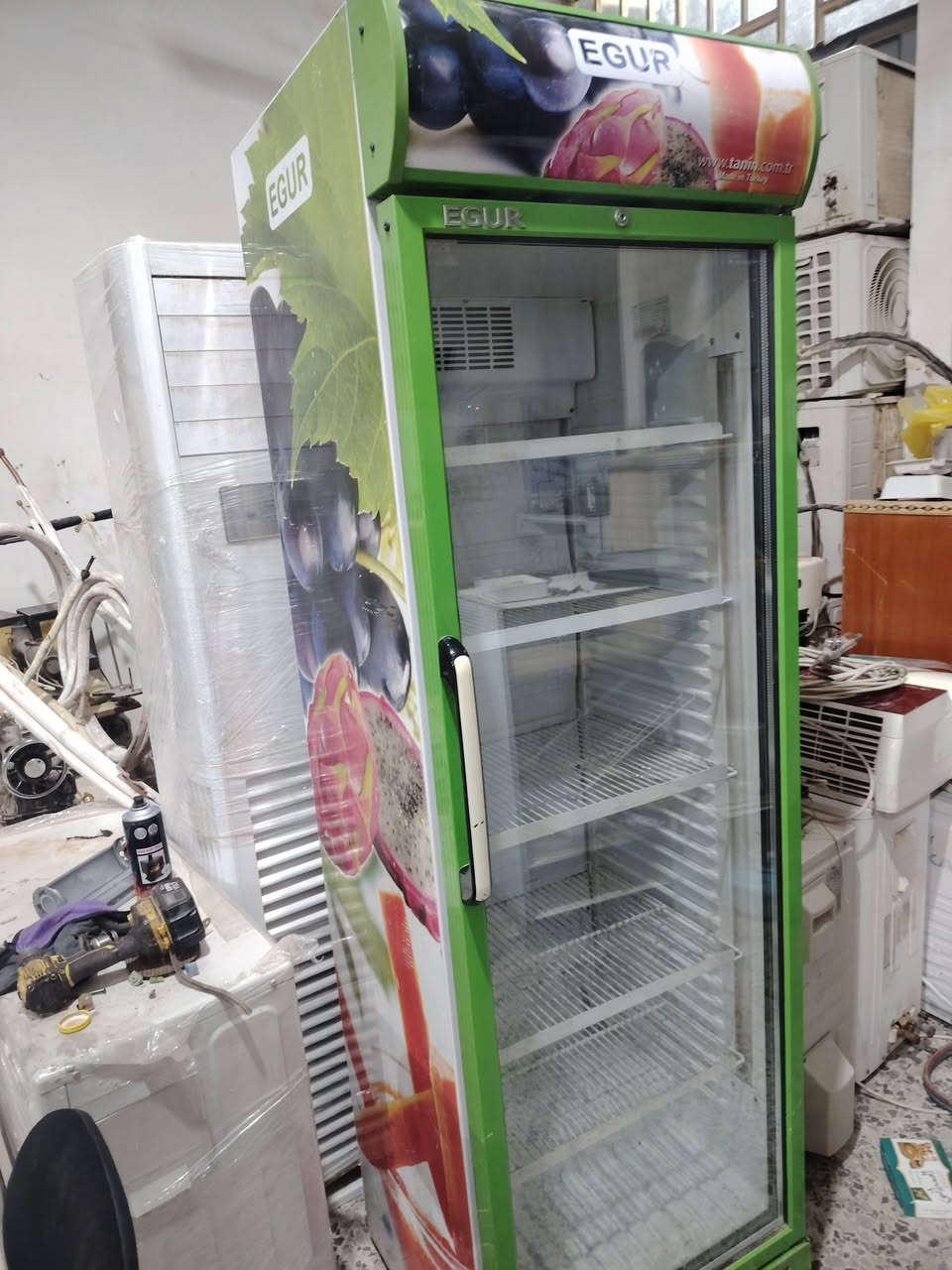 للبيع عارضه براد شرط الشغل السعر ٢٧٥ الف. للتواصل مع محلات البركه *********** واتساب
