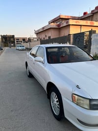 موديل ١٩٩٦ • لون لؤلؤي • تحويل مباشر