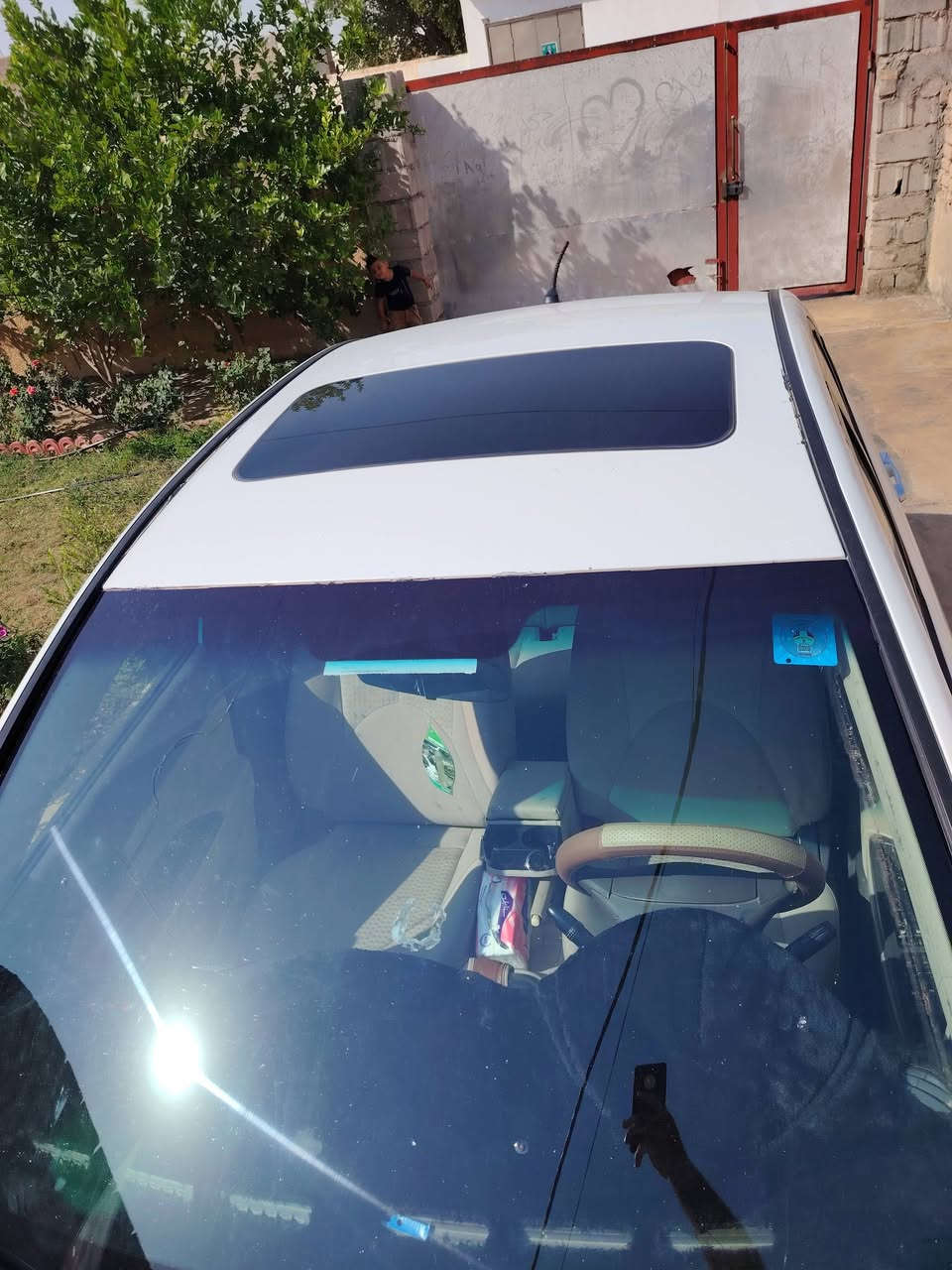 اكسنت 2011 صلاح الدين انكليزي بأسمي داخل لونين فتحه بالسقف محرك كير صدر تبريد شرط طخم تايرات  السياره بيها ربع بنيد بدون صبغ معدل فقط
السياره بدون صبغ مكانات باردات  مكان السياره سامراء الحويش *********** مراوس حسب القناعه
السعر95
