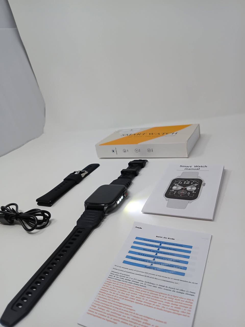 ساعة عسکریه باله امازون من ماركة ⌚️ YES Pulse Max
 الذكية  مع انارة LED🔦💡– شاشة IPS تعمل باللمس بالكامل مقاس 1.96 بوصة، مكالمات بلوتوث، مقاومة للماء بمعيار IP67
شاشة لمس كاملة IPS مقاس 1.96 بوصة
اتصال سريع بتقنية بلوتوث 5.2
دعم مكالمات البلوتوث
هيكل مقاوم للماء بمعيار IP67
مراقبة معدل ضربات القلب في الوقت الفعلي
أوضاع رياضية وأنشطة متعددة
بطارية 300 مللي أمبير (تدوم من 8 إلى 14 أيام تقريبًا)
إشعارات المكالمات والرسائل
دعم تطبيق FitCloudPro (أندرويد وiOS)
ساعة YES Pulse Max الذكية - شاشة أكبر، أداء أذكى، ثقة يومية
صُممت ساعة YES Pulse Max الذكية للمستخدمين الذين يرغبون بشاشة أكبر وأوضح وأداء ذكي موثوق بتصميم عصري أنيق. بفضل شاشتها IPS كاملة اللمس مقاس 1.96 بوصة، وتقنية Bluetooth 5.2، وبطاريتها طويلة الأمد بسعة 600 مللي أمبير، فهي مصممة لتلبية احتياجات الإنتاجية اليومية، وتتبع الصحة، وتحقيق أهداف اللياقة البدنية بكل سهولة.

مما يجعلها خيارًا ممتازًا للمحترفين والعسكريين وعشاق اللياقة البدنية 
للحجز واتس ***********
