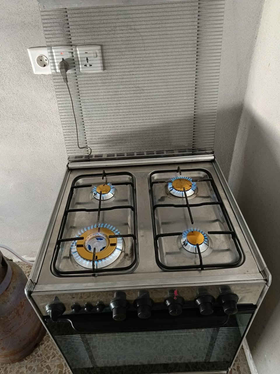 طباخ تكنو مصري نظيف جدا  قياس 60×60..شغال كامل عيون وفرن ..كلوب وشواية وقداحات كلو شغال ..
السعر 150 وبي مجال موصل جانب الايسر حي القدس الاستفسار عل خاص


**إذا كنت صاحب هذا الإعلان وتريد حذفه لأي سبب، رجاءا أرسل رسالة إلى الدعم الفني**