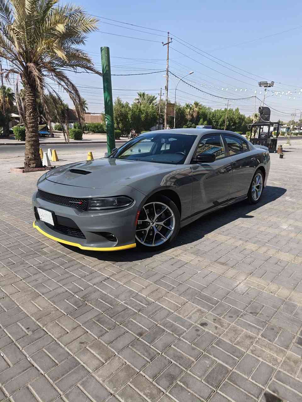 سلام عليكم 
عندي جارجر لون سمنتي مديل 23GTمحرك3600 ماشيه 49سياره نضيفه مابيه اي شي نقص حادث بنيد وبدايت جاملغ رقم بغداد السعر 245 
***********
