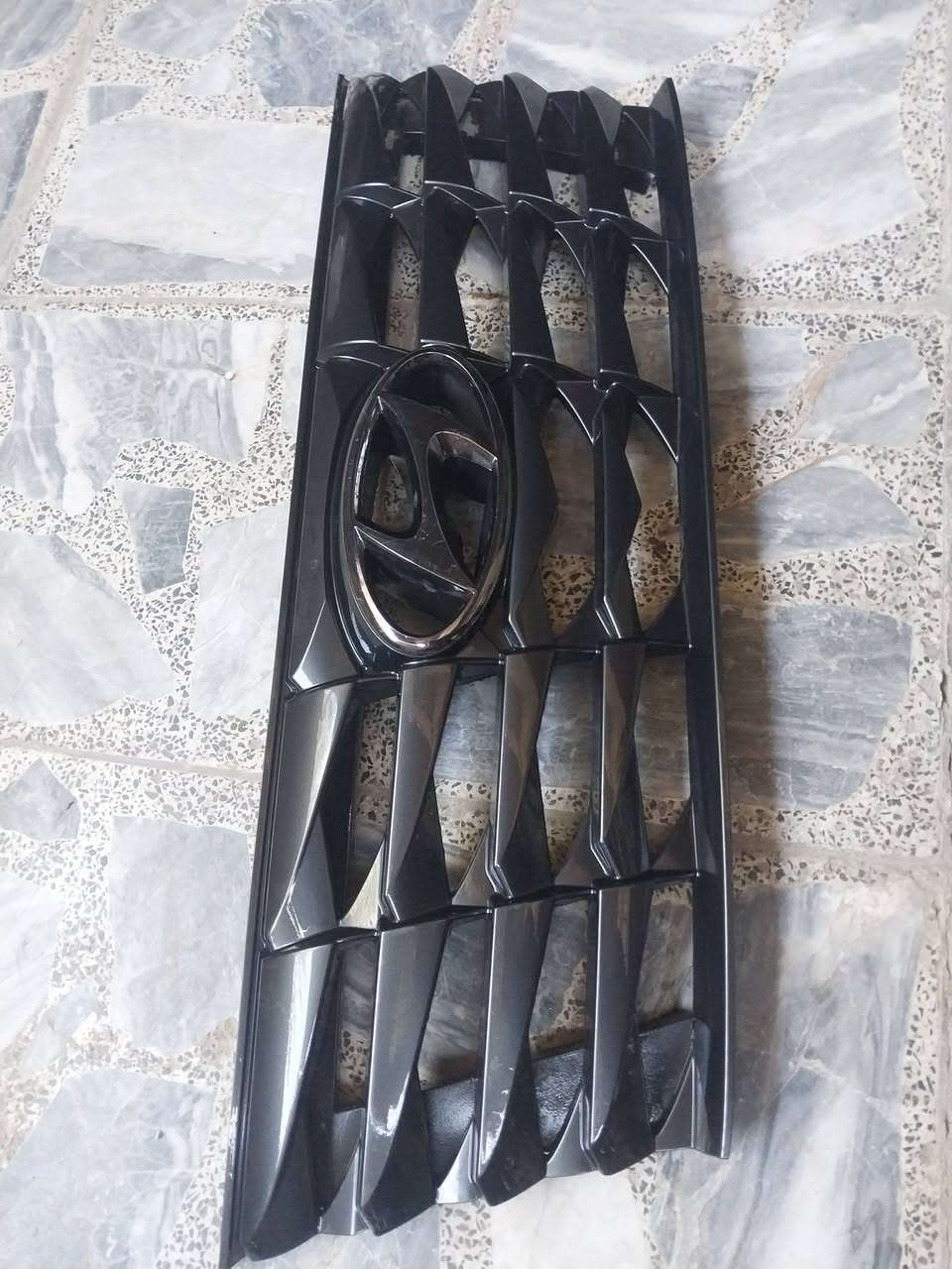 للبيع غراض هونداي توسان موديل ٢١ الى ٢٤ المعروض فقط مكاني بغداد للإستفسار ***********
