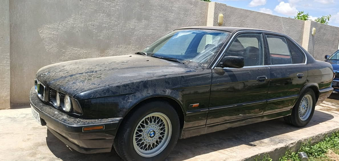 السلام عليكم
535 كير عادي 
كير مكينه صدرين جدد 
تخم تاير  و ويل جديد 
صبغ جماليه فقط 
(((مكلف بالنشر بدون خاص ))) 
صاحب السياره 
السعر٤٥ 
‏‪***********‬‏ صلاح الدين بلد
