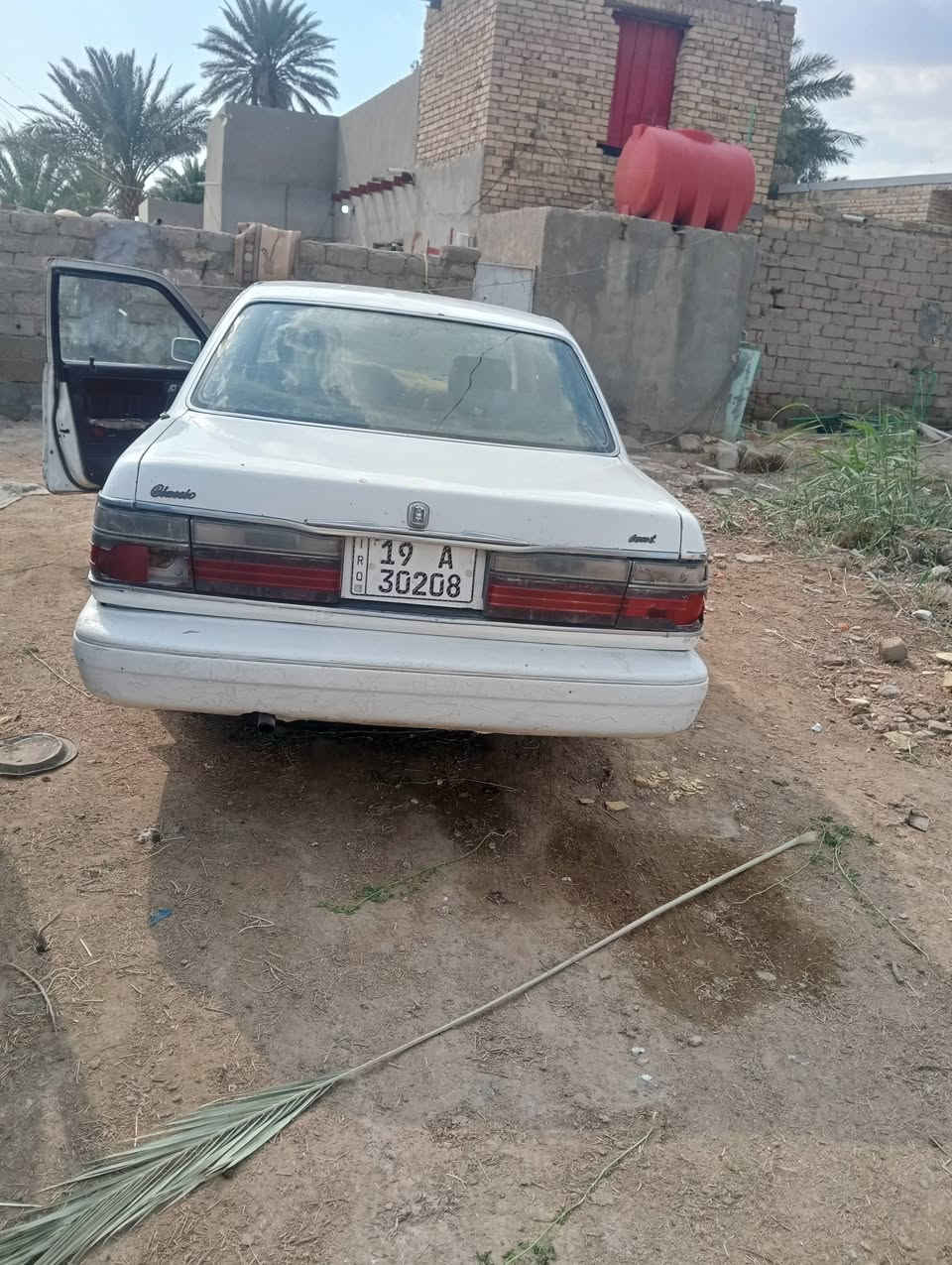 كيه بونتيشا موديل 94مكينه وكير وحداديه شرط بسمي رقم انكليزي سنويه لل 29السعر 35وبيهه مجال ***********
