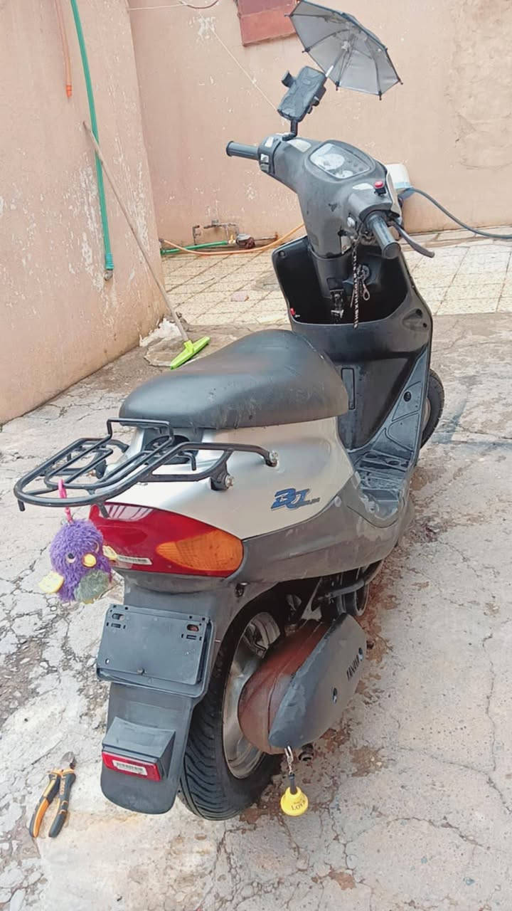 ماطور نحله للبيع محرك ما مفتوح شاصي شرط وايرمنيه شغاله سلف اشاير لايت هورن كلو شغال تايرات جدد والباقي كدام العين  مكاني الايمن 
***********
