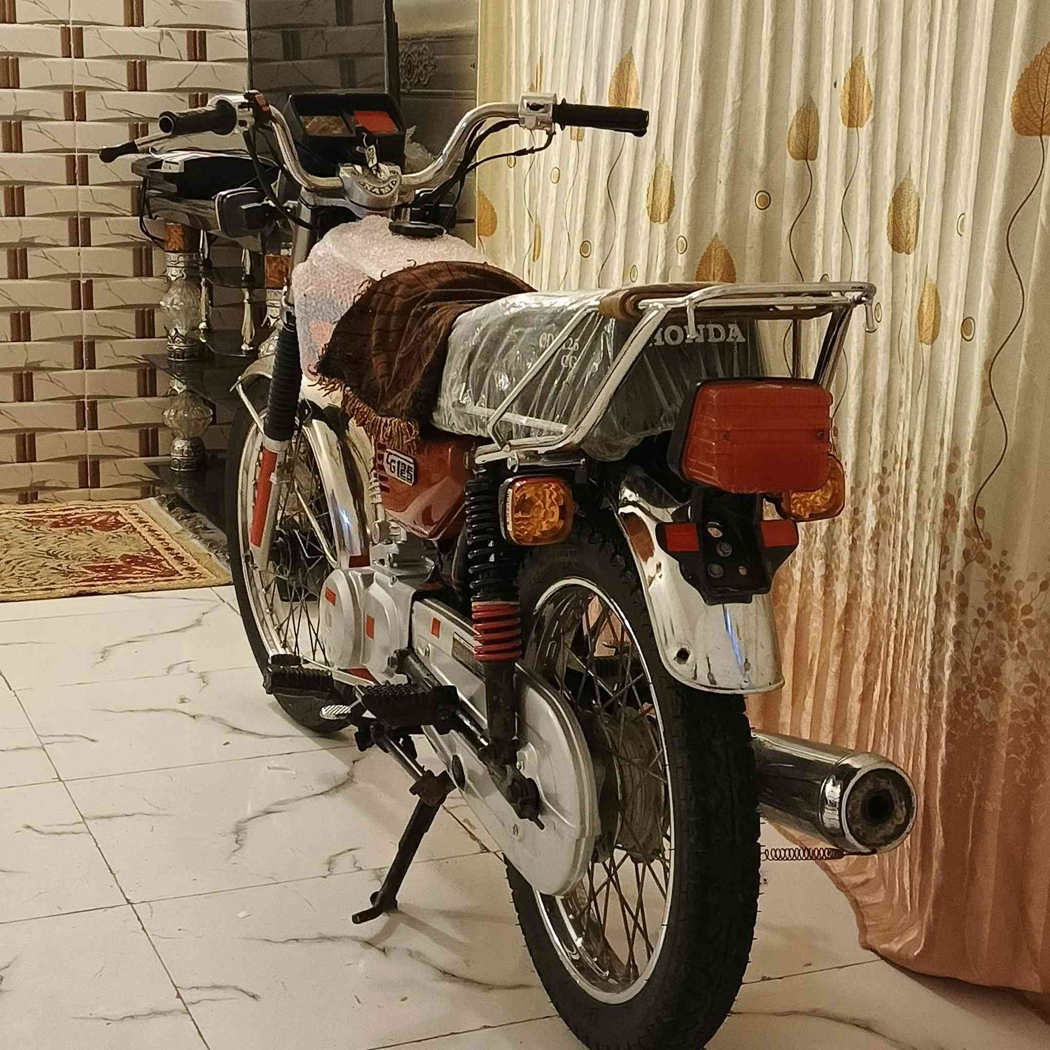 مراوس امراوس     سلاح عليكم دراجه اربعه كير موديل 19نامه اصلي شلامجه دراجه حلوه ونضيفه نفس ال بل صور ما عوزها برغي اوراق اصولي مراوس ابحربي او كامل ويطيني فرق مكاني كوت شارع النفط ***********
