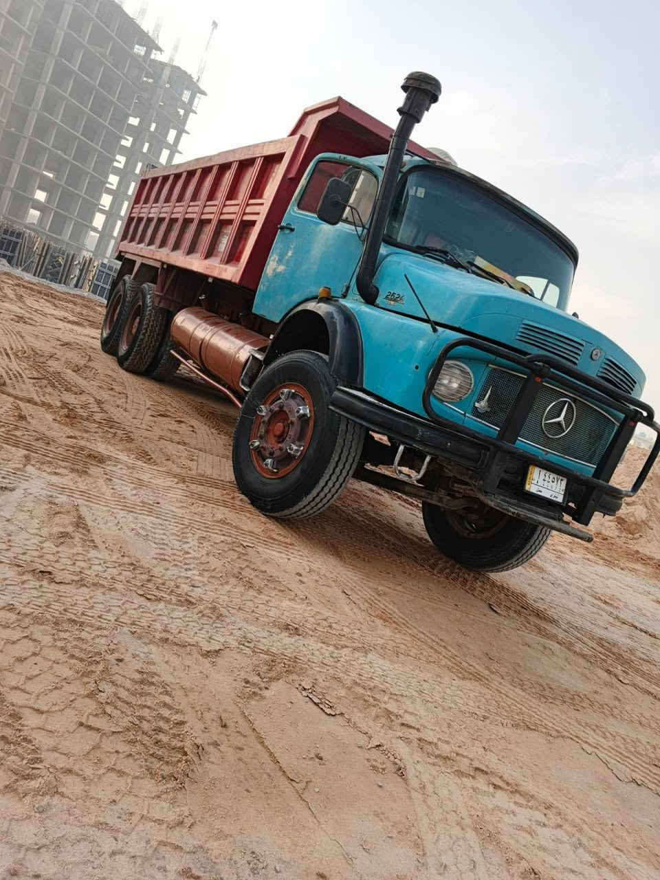 سلام عليكم قجمه للبيع موديل 81 
راس تريله و مطوله
مجموعه GF
تخم تاير
كير 90
مكينه تنقيص قليل
*********** الاستفسار
بغداد الدوره
السعر 50وبيه مجال
