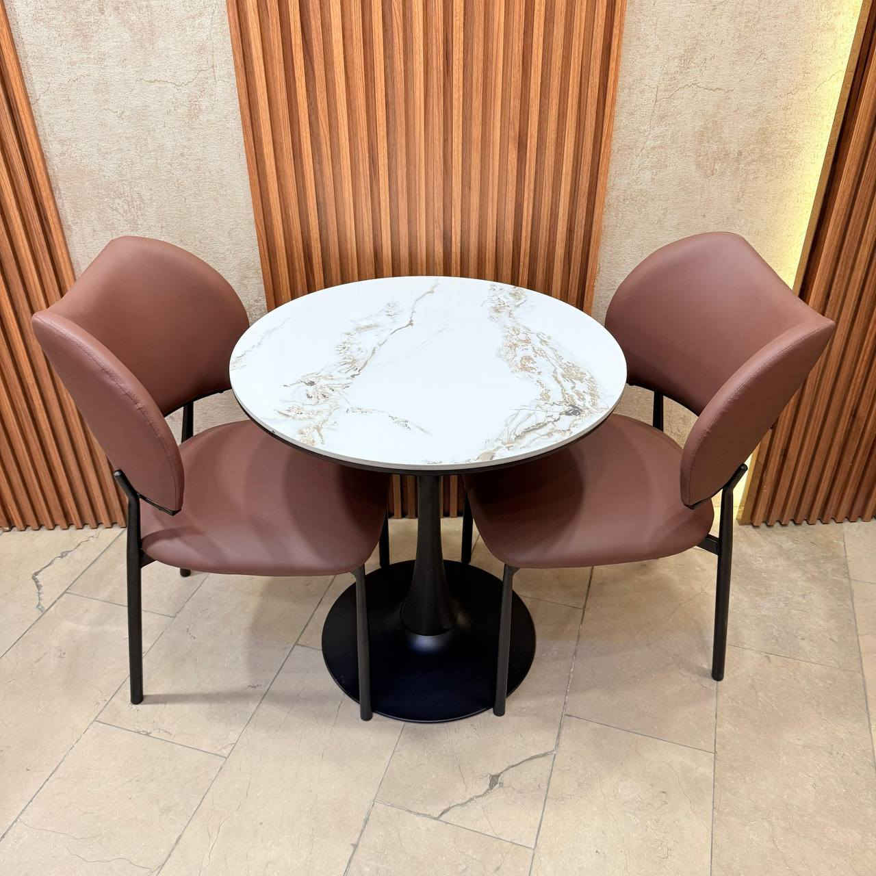 سيت استراحه فندقي 2+1
سطح الميز رخام مزجج 
قياس الميز 70 سم 
دوشمه جلد رجل حديد 
#اثاث #اثاث_منزلي


**إذا كنت صاحب هذا الإعلان وتريد حذفه لأي سبب، رجاءا أرسل رسالة إلى الدعم الفني**