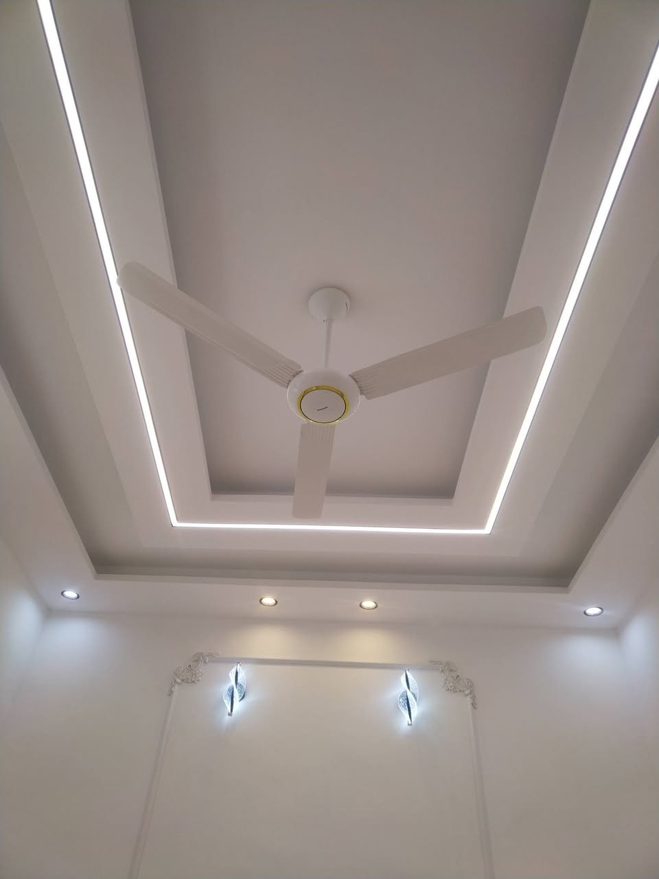 انحن ليس الافضل 
لكن نسعا ان نكون متميزين.لمسه الفن للاصباغ والديكورات الحديثه لكافة أنواع الصبغ
الجدران والحديد واجهات المنازل  بنواعها. للصبغ وعمل جميع الديكورات الصبغ.   وديكورات الفلين والفوم     
                     وديكورات السيراميك الزجاجي
ووراق الجدران
 والا جبس مبورد
أسعارنا مناسبة جدا  للطلب والاستفسار مراسله الصفحة او  الاتصال *********** النجف الاشرف الاستفسار اكثر اتصال واتساب
