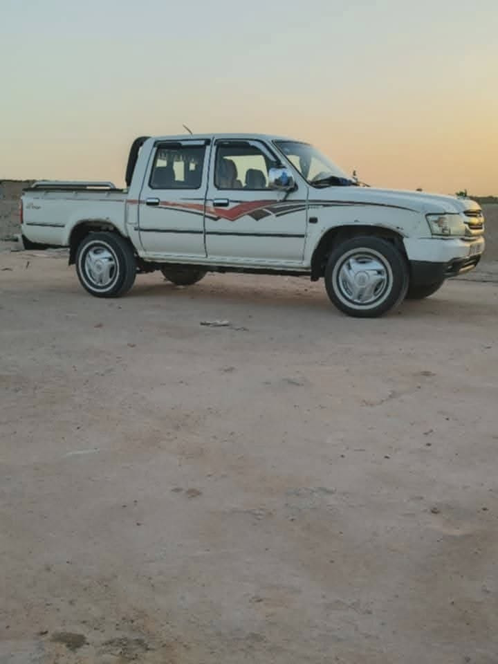 سلام عليكم سياره دير حلوه 2006
جاهزه من كلشي  رقم كربلاء
 حلوه عله وضع شريكه سعر 45
وبيه مجال
شراي ينتصل ***********.   مكلف بل نشر
