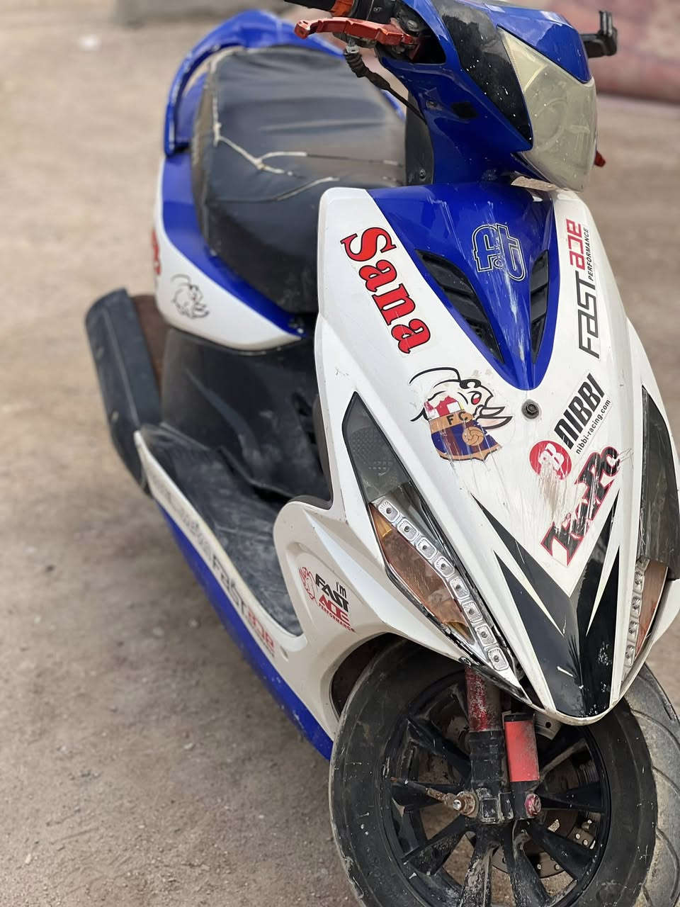 ماكس. ثعلب موديل2023 دراجة. مجفت مكينه بالجديد ويرادلهة شغل كهربائيات. شوي. وكفرهة الكدام وكم وتشخط هيج مو مكلوب. اشاير وسكنات شغالل بس. يراد. ينربطن الفيش من داخل. مستعجل علا. بيعتهة ب325 وبيهة. مجال
عنوان البصره. ابو صخير. 
تواصل:***********
