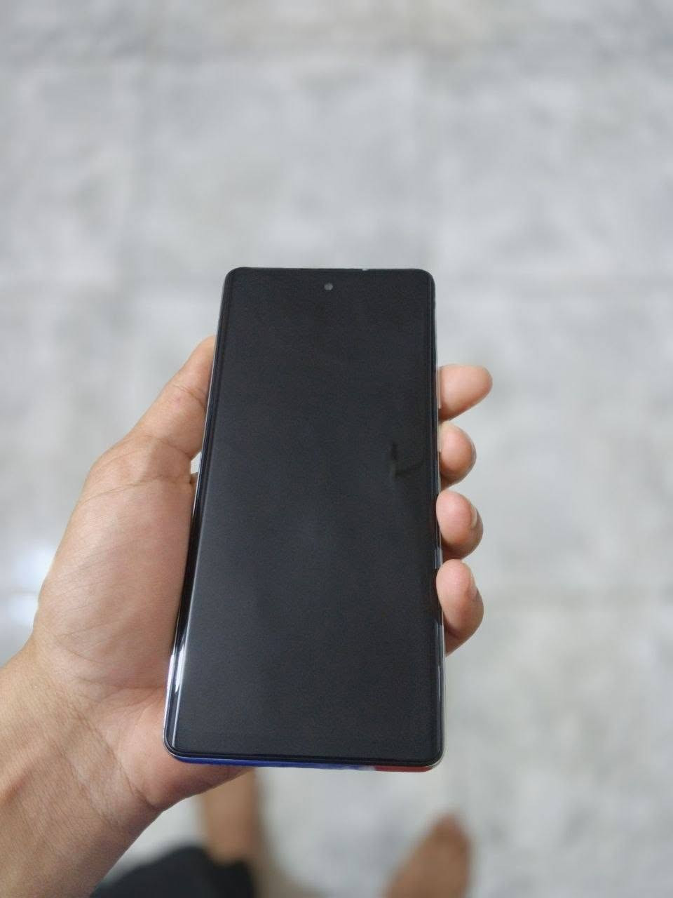 تكنو سبارك 40 بروو بلاص جهاز ابيض شخط واحد ما بي ذاكره 256 بطاريه 5200 شاشه 120Hz التلفون فقط مبدل كامره فقط جهاز كامرته 50Mp سعره 230 وبي مجال بسيط عنواني حله شارع 80 #الجميع


**إذا كنت صاحب هذا الإعلان وتريد حذفه لأي سبب، رجاءا أرسل رسالة إلى الدعم الفني**