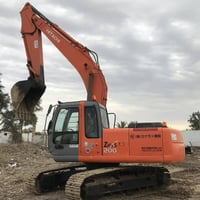 حفارة هيتاشي • ٢٠٠٤ • نضيفه