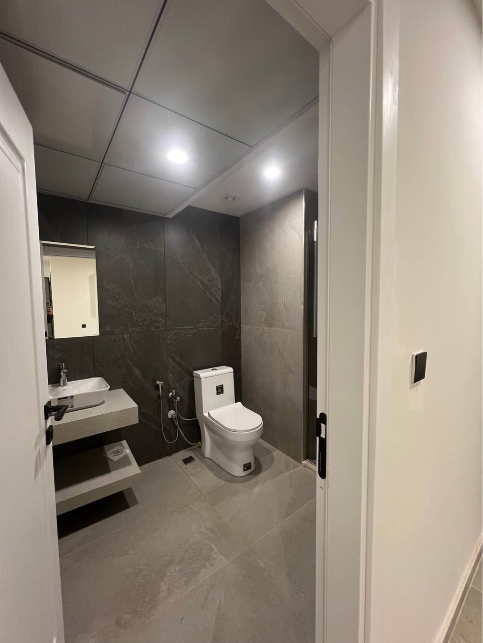 ##شقه للبيع كرين وورلد تاور 
##غرفه وصاله 
##اللاستفسار تواصل واتساب 
##***********## أربيل, العراق
