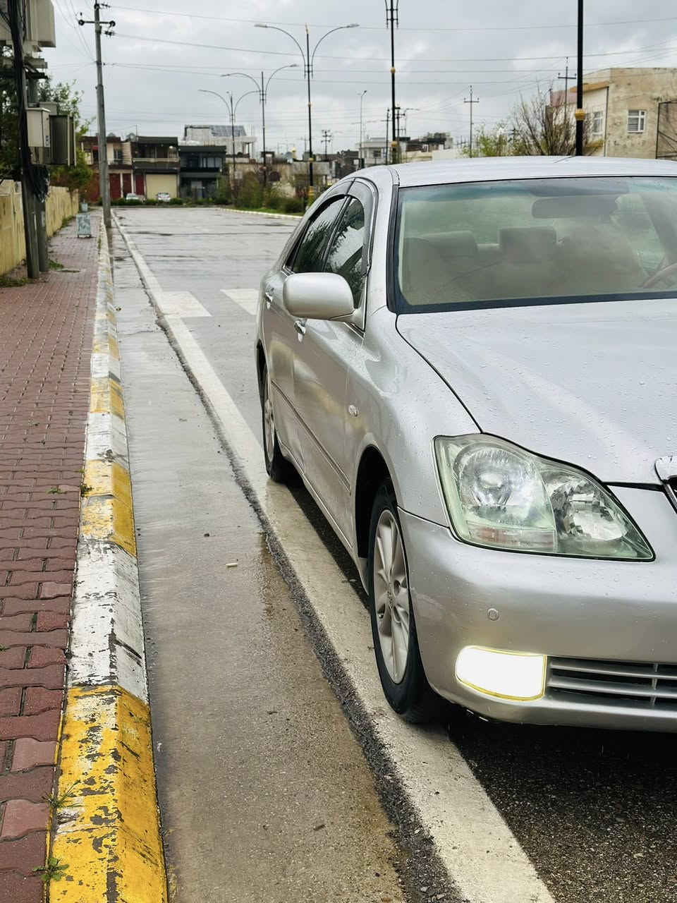 شاهینە(موس)
گێڕو مەکینە گەورە ١٨٢
٢٠٠٥
٢ دوگمە 
مەجموعە لیگزز سوکان کارەبا
ئاوێنە شەفت
شاشە و کامێرا
هەر چوار بەسمەکەی بەسراوە
سەقفی وەک شوشە وایە
برێکی بەسراوە
سوکانی وەک ئاو وایە 
٢ پارچەی بۆیاخی ئەورپایە
گێرو مەکینە تەقەو ڕەقەی بەشەرت یەک دینار مەسرەفی تیا نیە سەیارەی ماڵە هی مەعرەز نیە، سەیارەکە تێر مەسرەفە
لەگەڵ ڕێزمدا جوابی نامە نادەمەوە موشتەری تێل بکە..
نرخ/٦٠ گەڵاو مەجالێکی برایانە
شوێن/هەڵەبجەی تازە
0750 197 23 53
0776 097 9872
