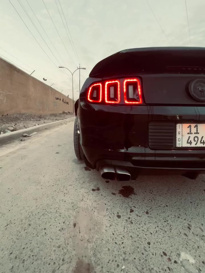 سلام عليكم للبيع او مراوس موستنك 2013 سياره بسمي رقم بغداد الجديد سياره نضيفه وحلوه كير ومحرك نضيفات كزوزات وبيهة بوابات تطفي وشغلهن  صدر نص عمر وعندي بيه سونار راسلني وادزلك السونار السعر 90 وبيه مجال ***********  مكان سياره بغداد
