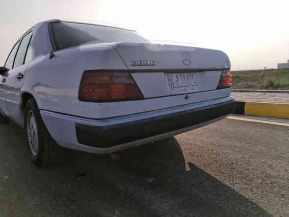 جمعه مباركة علينا وعليكم وعلى امة محمد( مرسيدس دب موديل 90حقيقي للبيع بلاديه كير ومحرك بلادي  كشنات كهربائيه جام ٤ كهرباء دبل مروحه دبل هورن تخم تاير جديد سياره خير من الله ورقم بغداد وأسمي   السعر 75 للأستفسار الأتصال على الأرقام  ***********
***********
